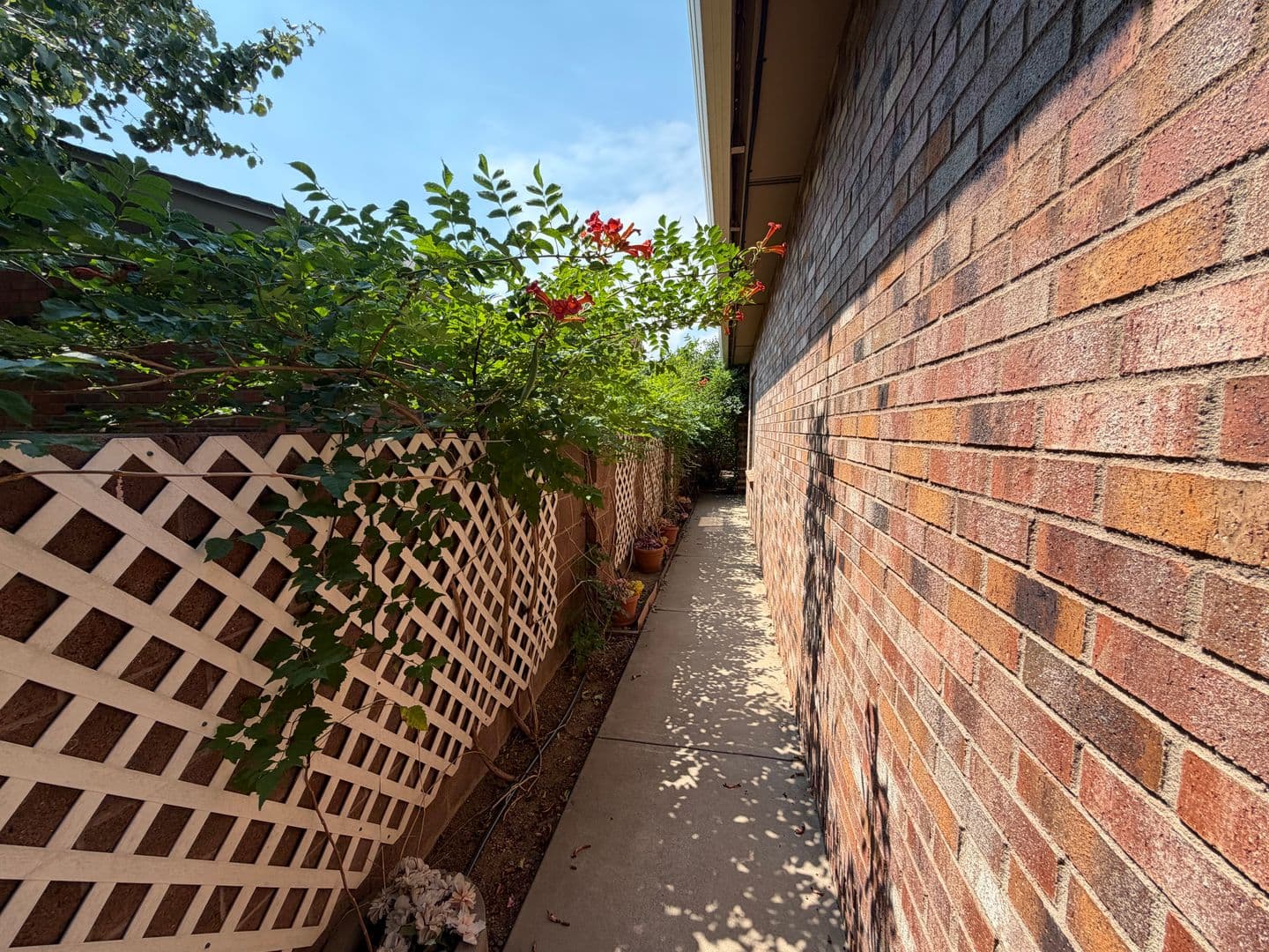 Albuquerque House: 9212 Admiral Lowell Ave NE