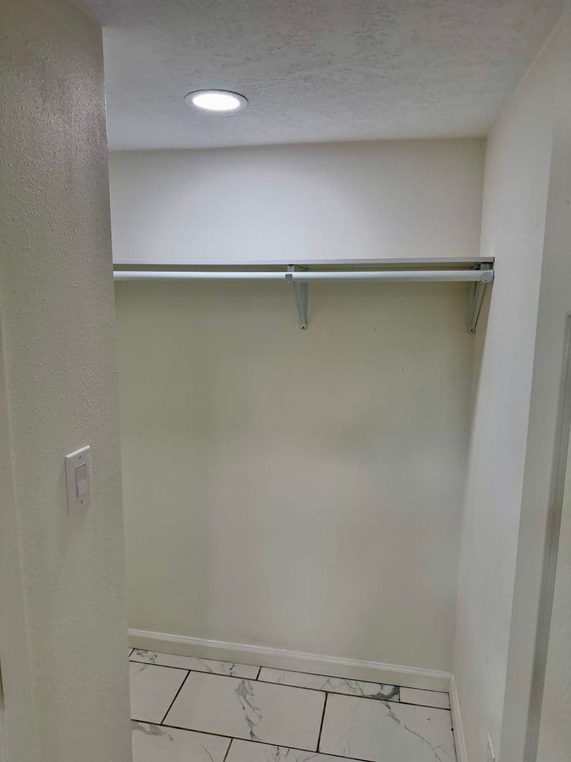 Albuquerque Apartment: 4849 Gibson Blvd SE