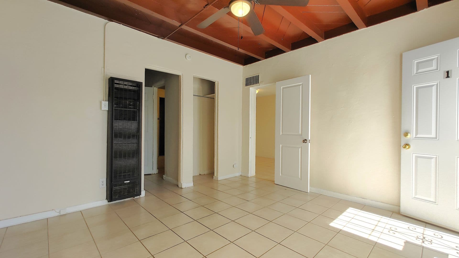Albuquerque Apartment: 4223 Central Ave NE