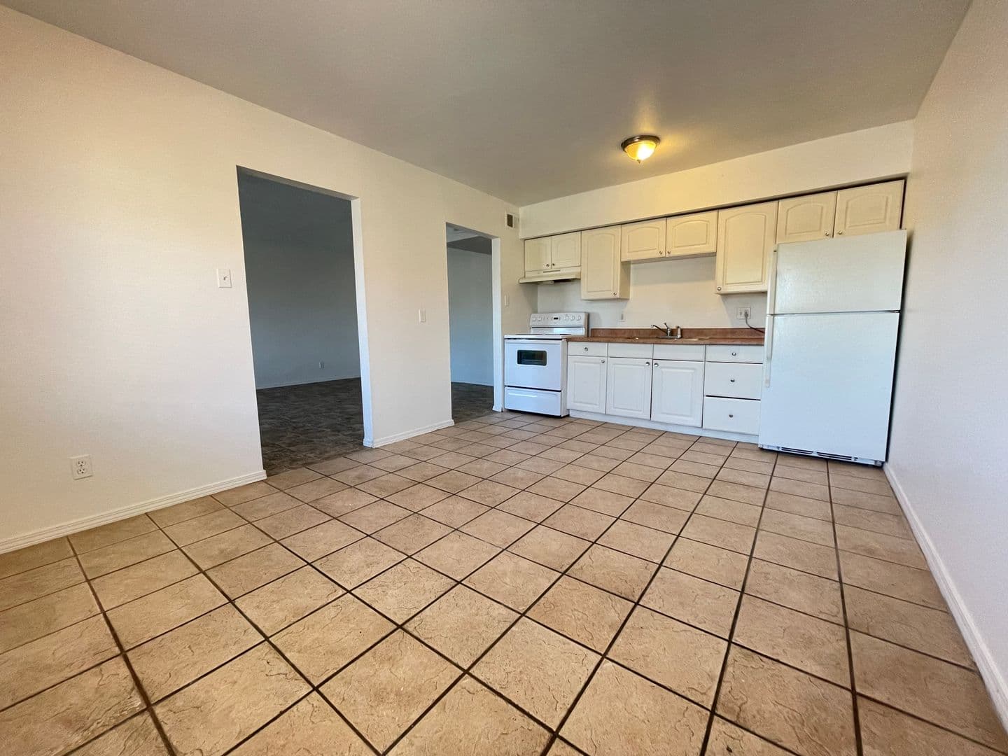 Albuquerque Apartment: 370 Atrisco Drive SW