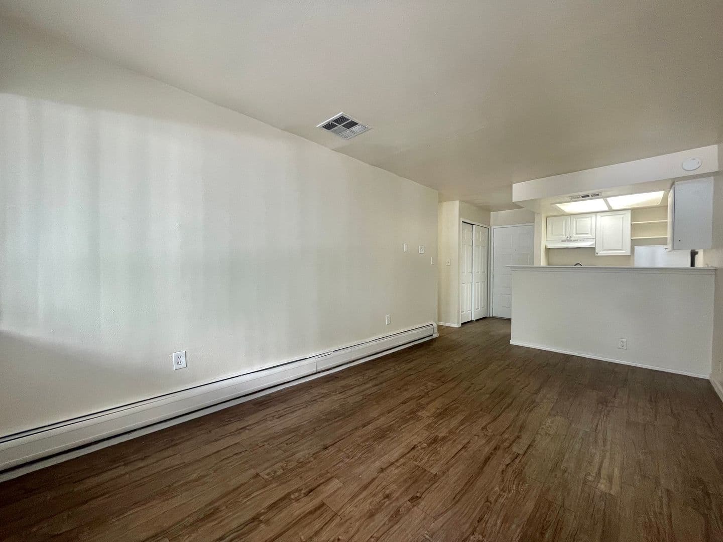 Albuquerque Apartment: 13500 Skyline RD NE