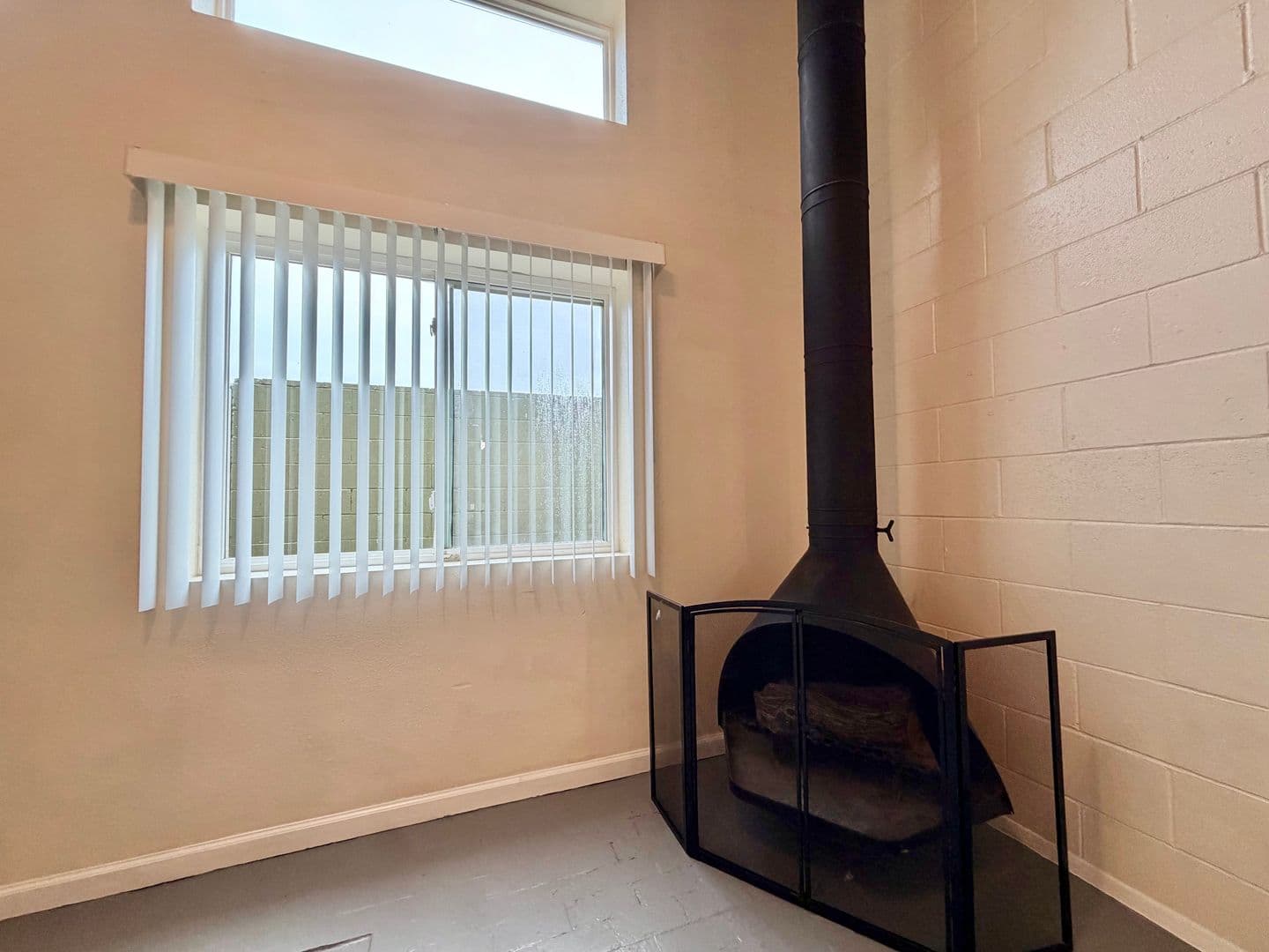 Albuquerque Apartment: 4849 Gibson Blvd SE