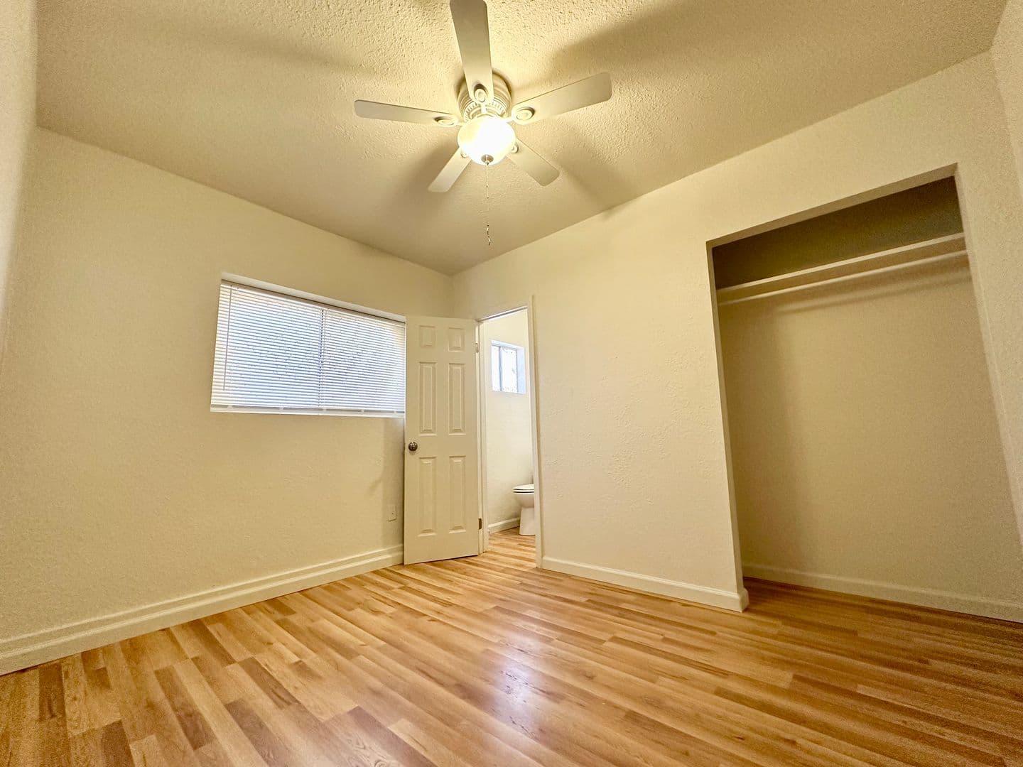 Albuquerque Apartment: 516 Candelaria RD NW