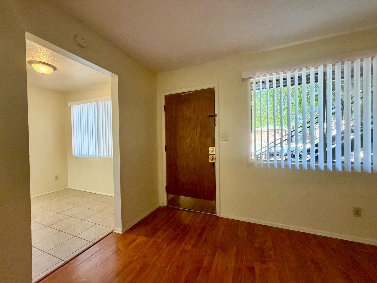 Albuquerque Apartment: 6001 Montano RD NW