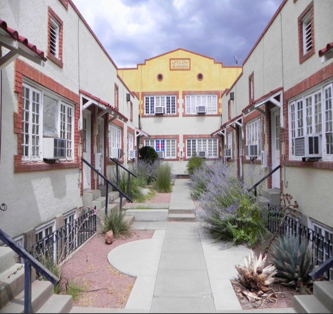 Albuquerque Apartment: 208 High St NE
