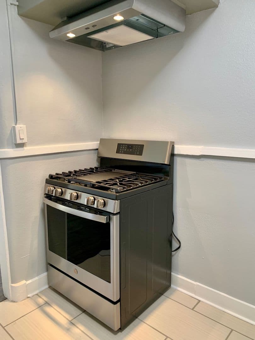 Albuquerque Apartment: 208 High St NE