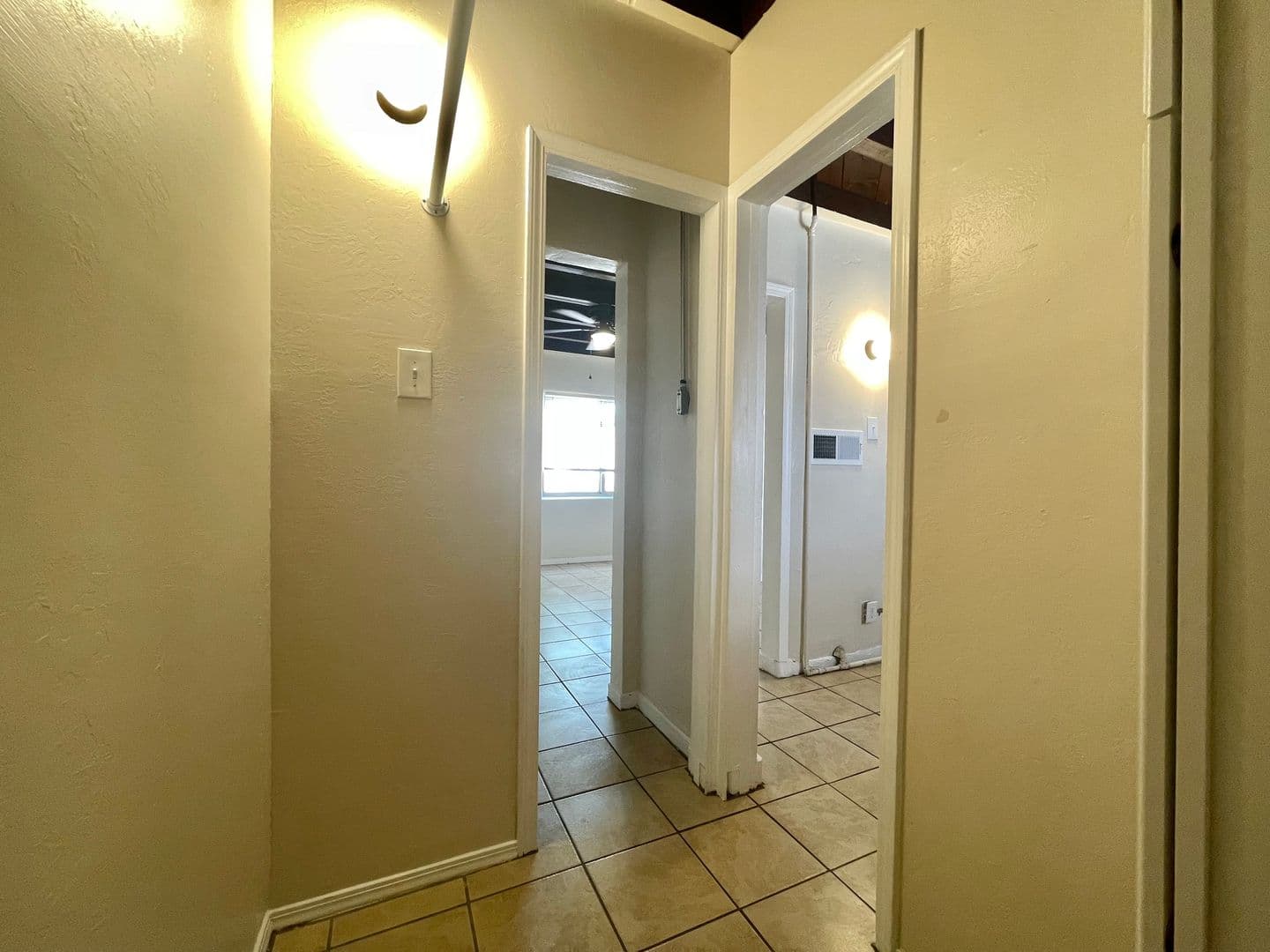 Albuquerque Apartment: 4223 Central Ave NE