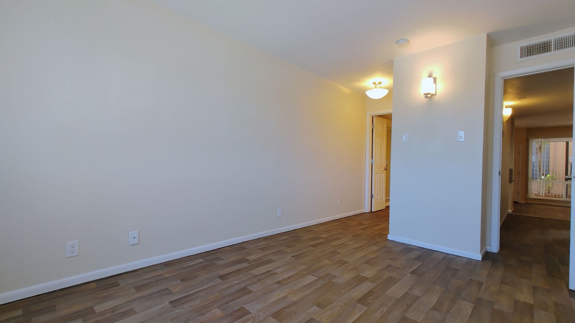 Albuquerque Apartment: 2901 Euclid Ave NE