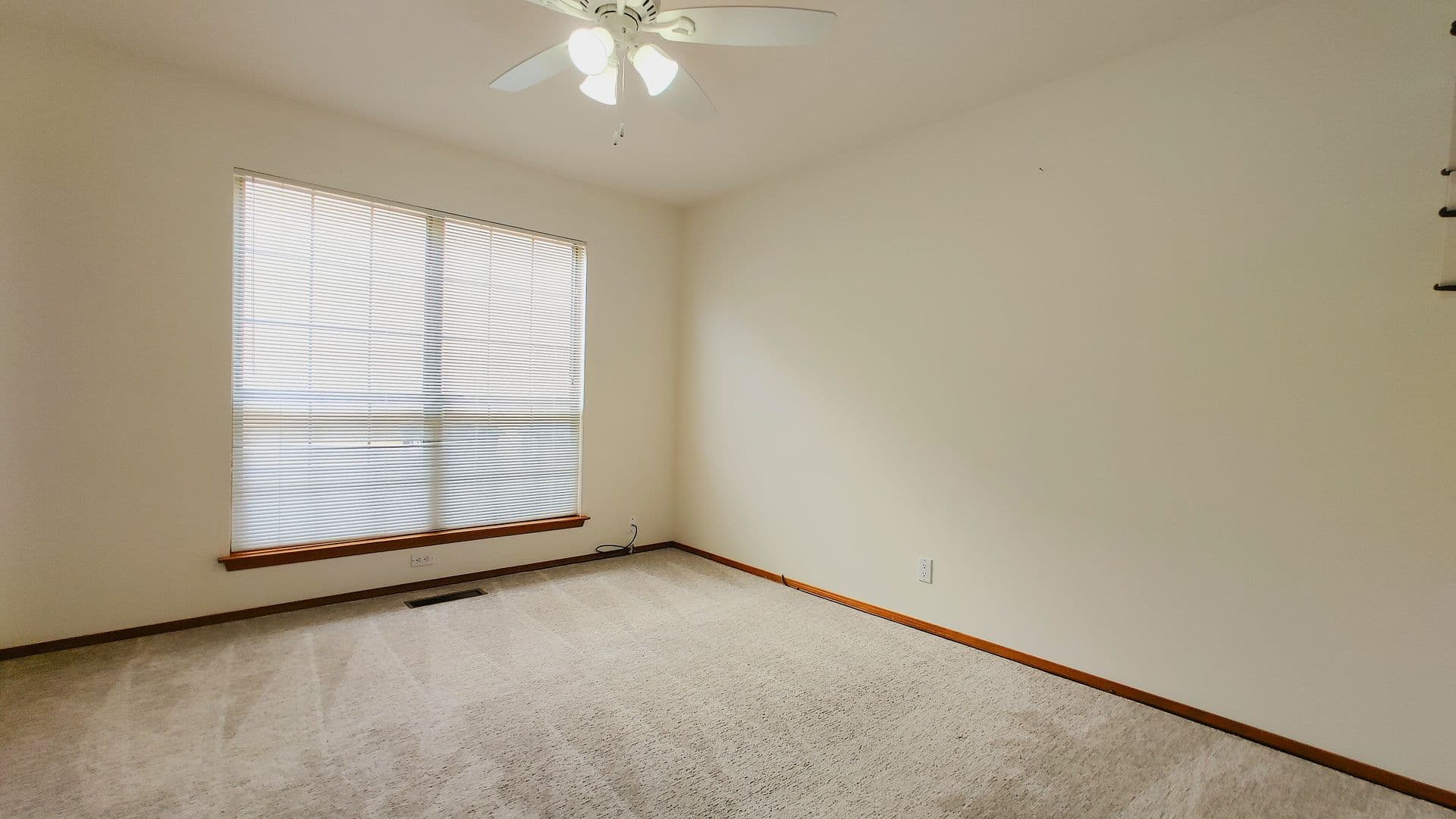 Albuquerque House: 7916 Woodwind Dr NE