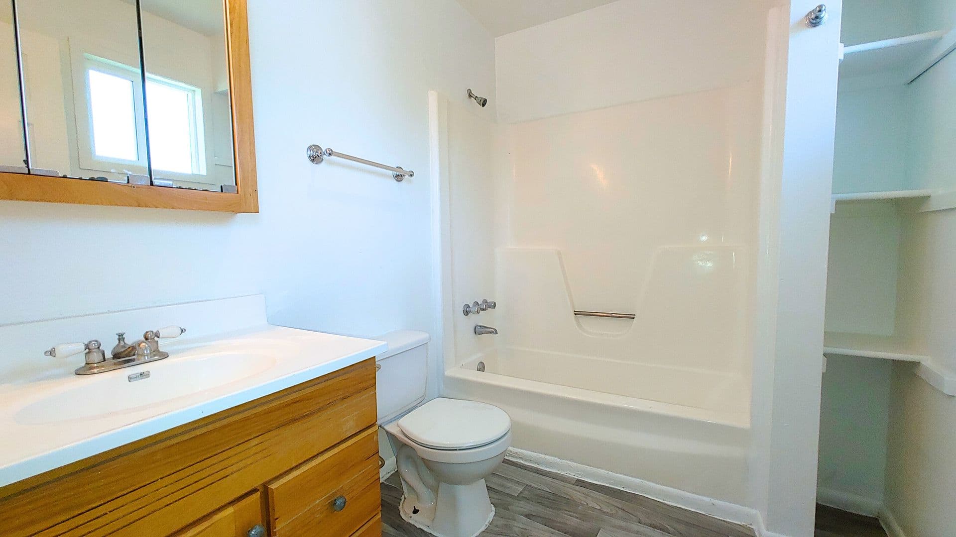Albuquerque Apartment: 1111 Amherst Dr SE