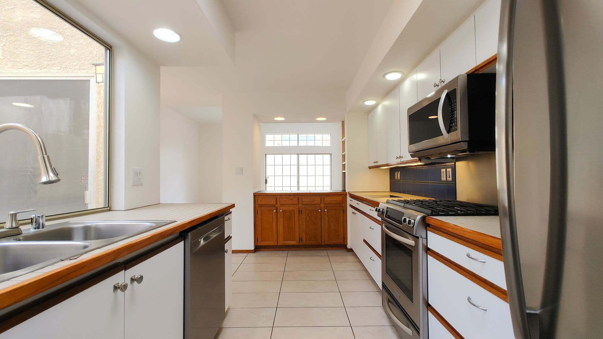 Albuquerque House: 7916 Woodwind Dr NE