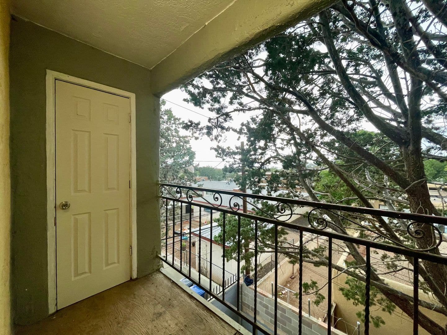 Albuquerque Apartment: 7615 Chico Rd NE