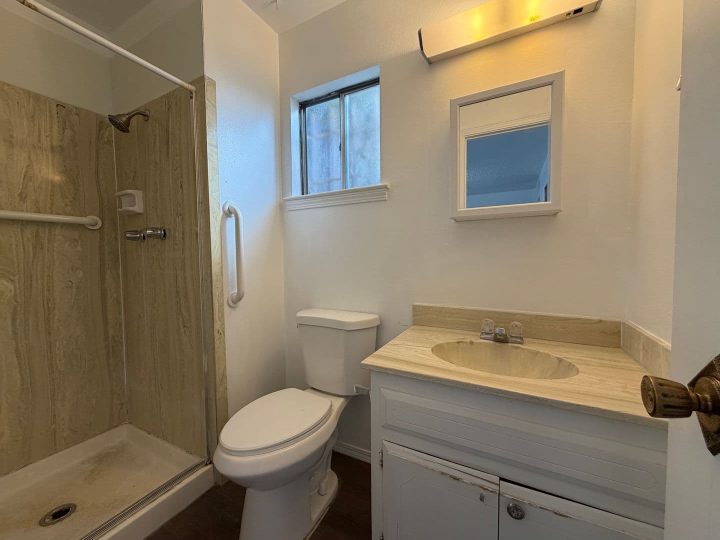 Albuquerque House: 3801 Shenandoah Pl NE