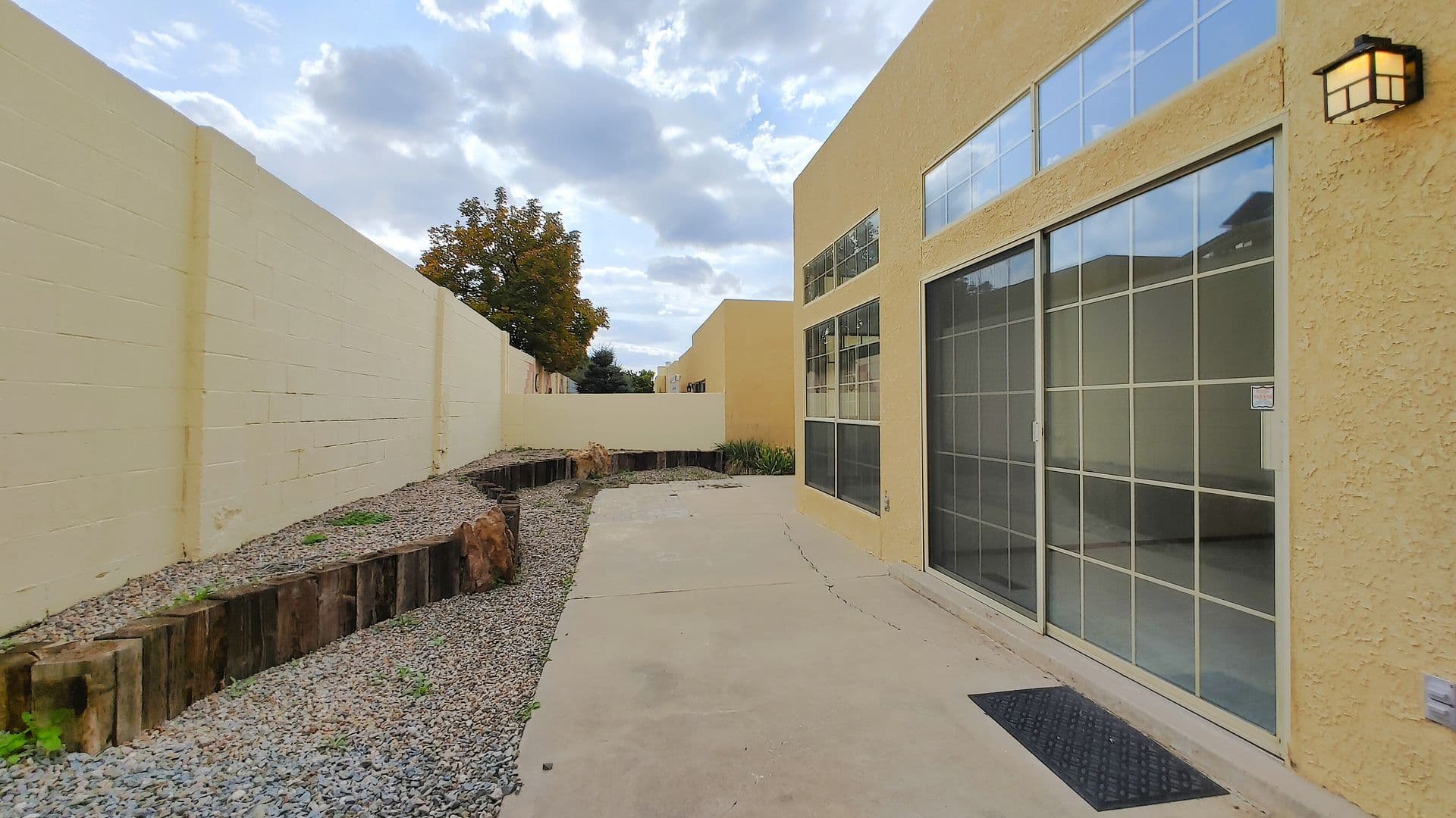Albuquerque House: 7916 Woodwind Dr NE