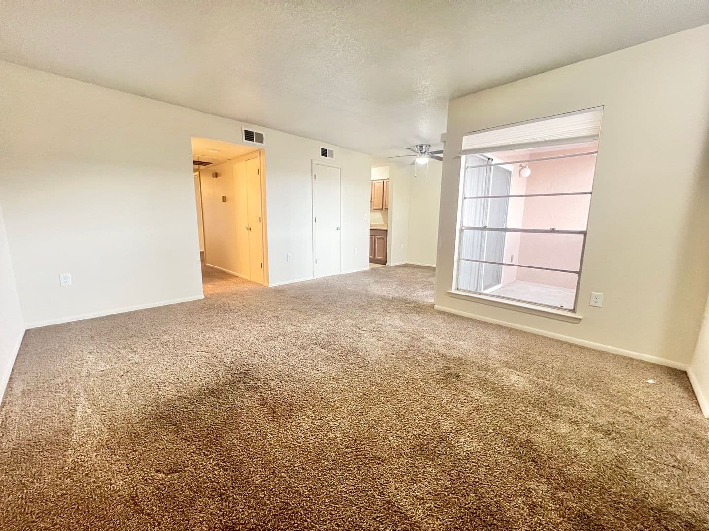 Albuquerque Apartment: 4601 Carlisle Blvd NE