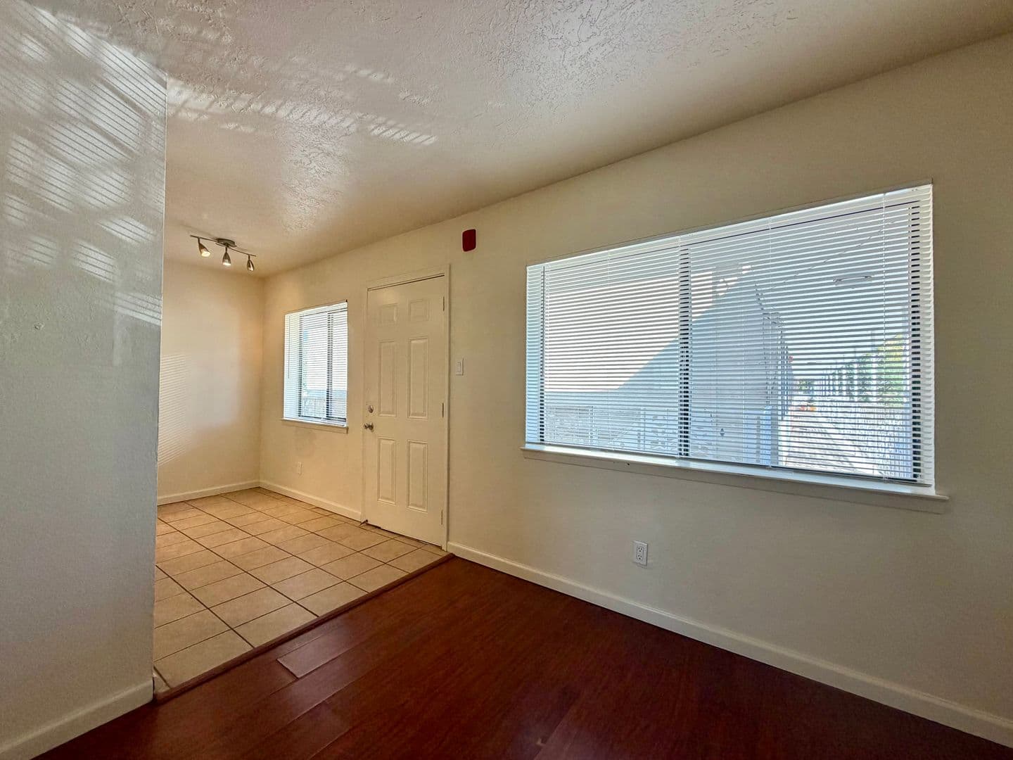 Albuquerque Apartment: 4207 Mesa Grande PL SE