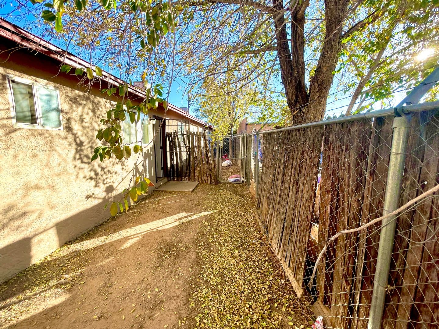 Albuquerque Apartment: 513 Candelaria RD NW