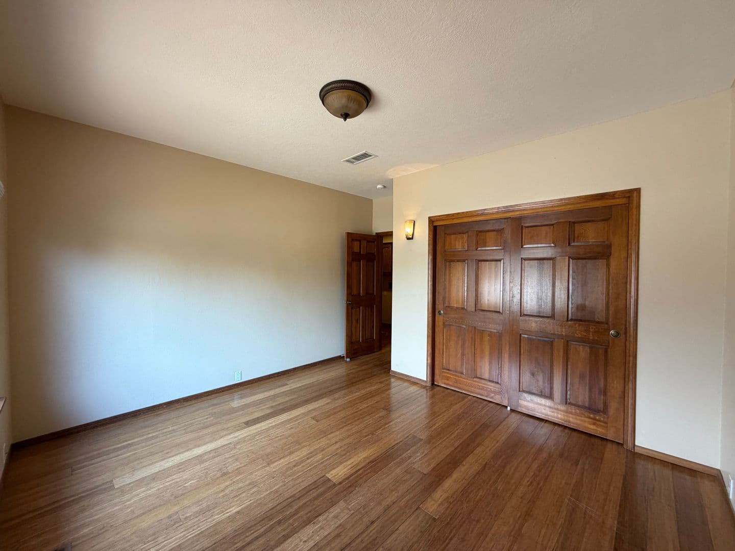 Albuquerque House: 9212 Admiral Lowell Ave NE