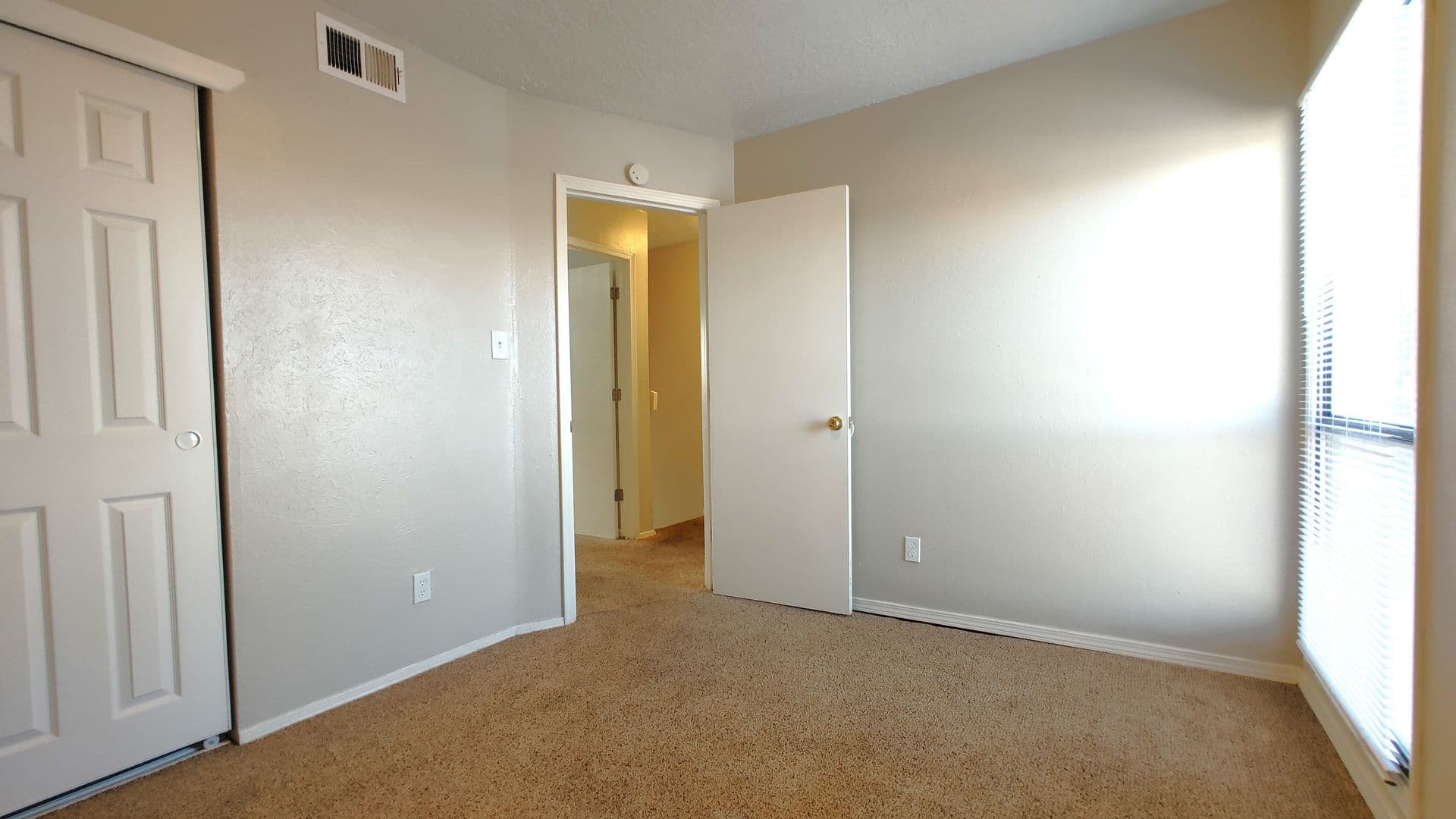 Albuquerque Apartment: 5500 Eastern Avenue SE