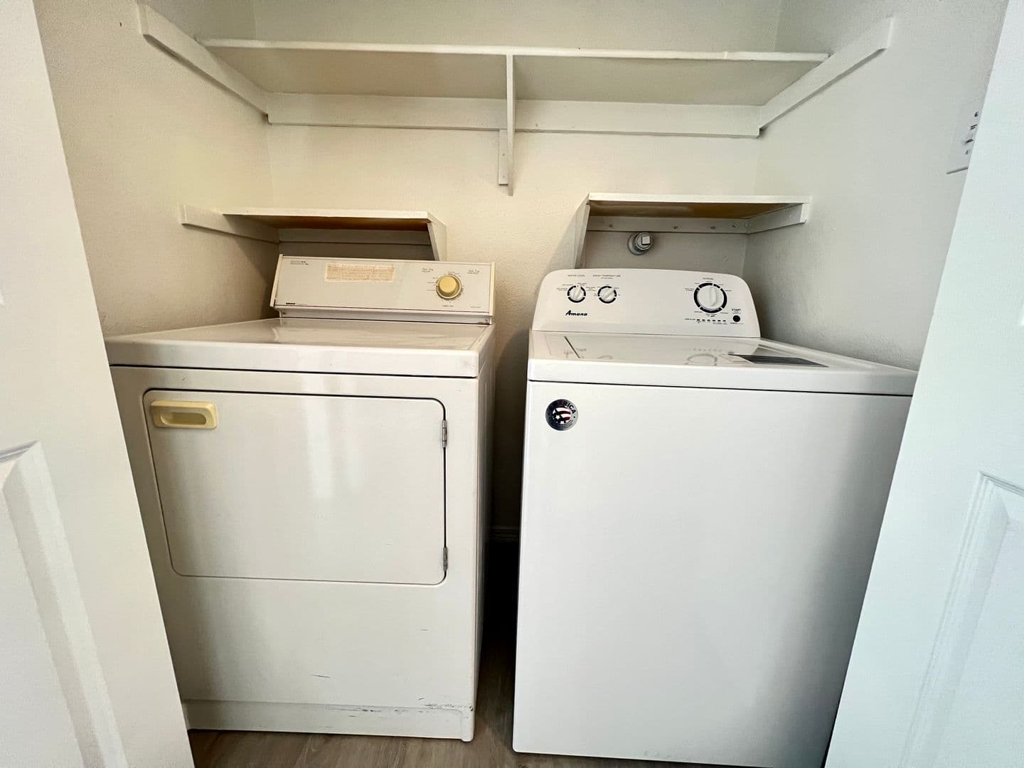 Albuquerque Apartment: 1038 Palomas Dr SE