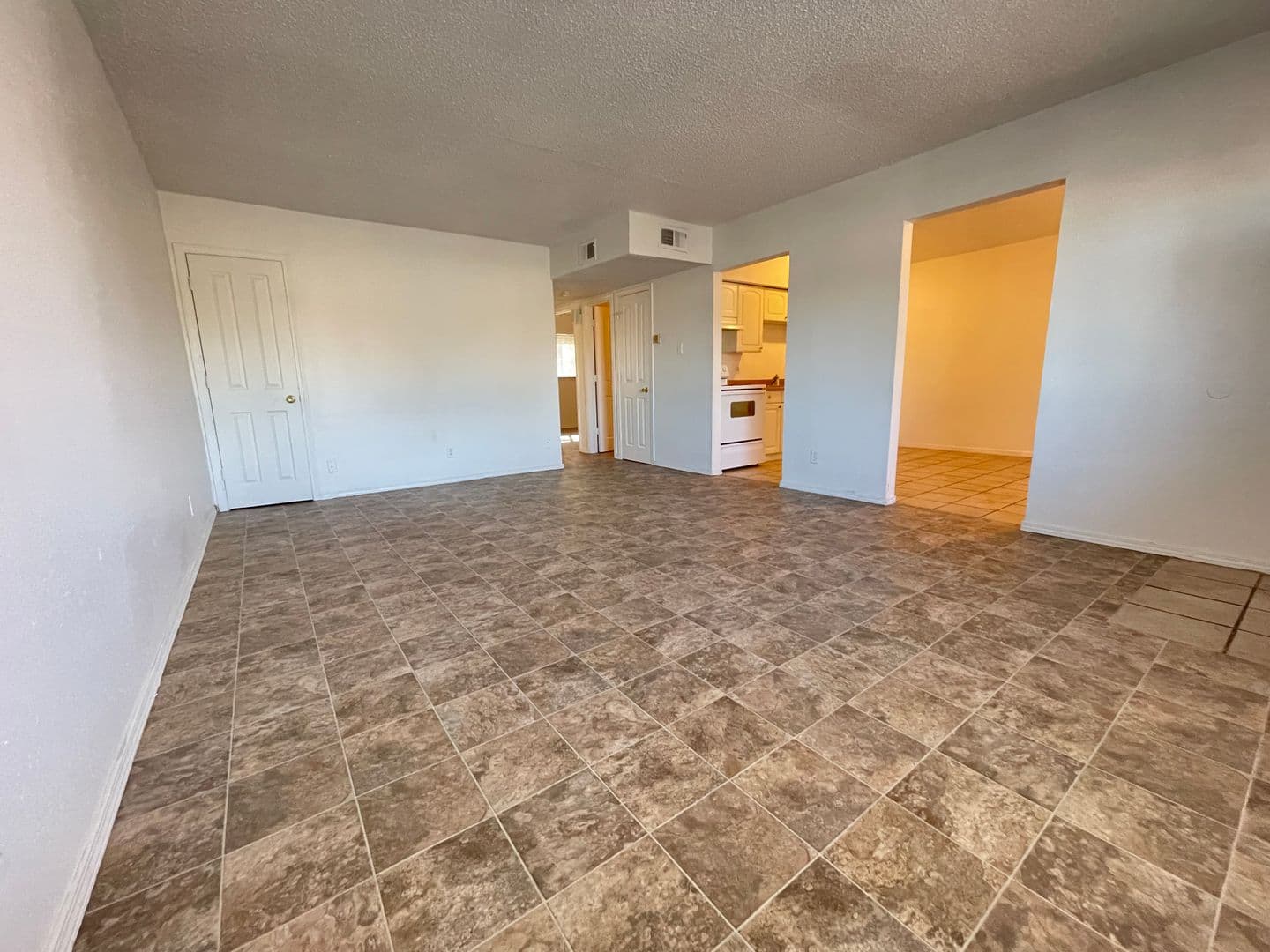 Albuquerque Apartment: 370 Atrisco Drive SW