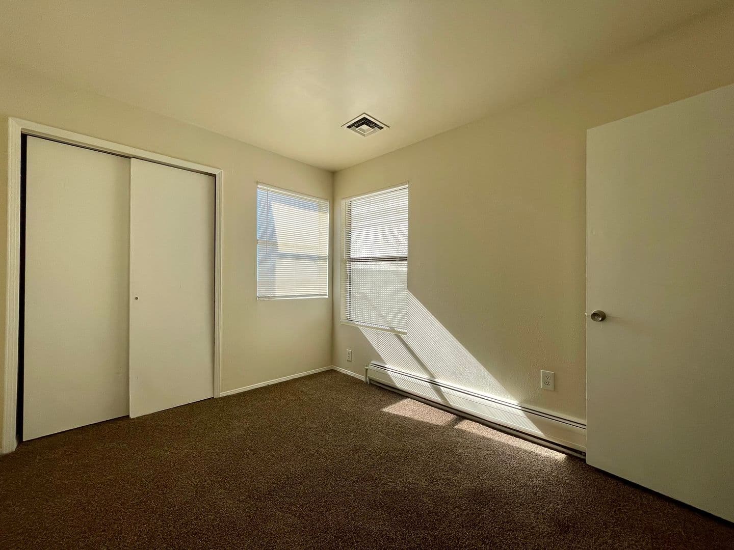 Albuquerque Apartment: 13500 Skyline RD NE