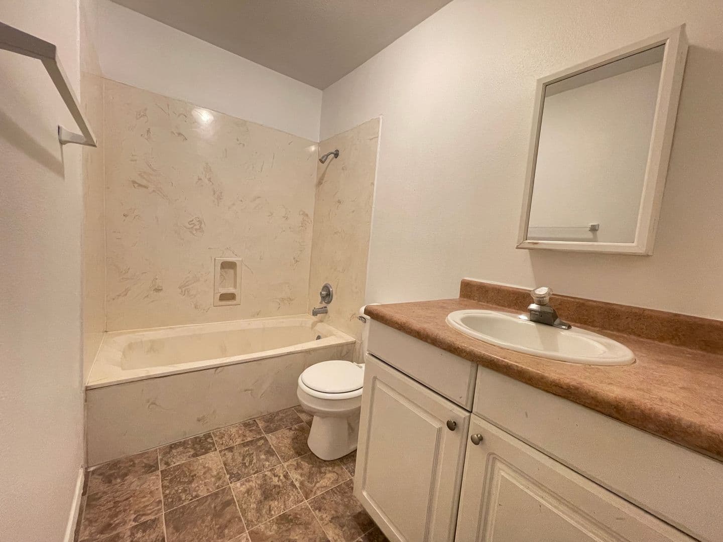 Albuquerque Apartment: 370 Atrisco Drive SW