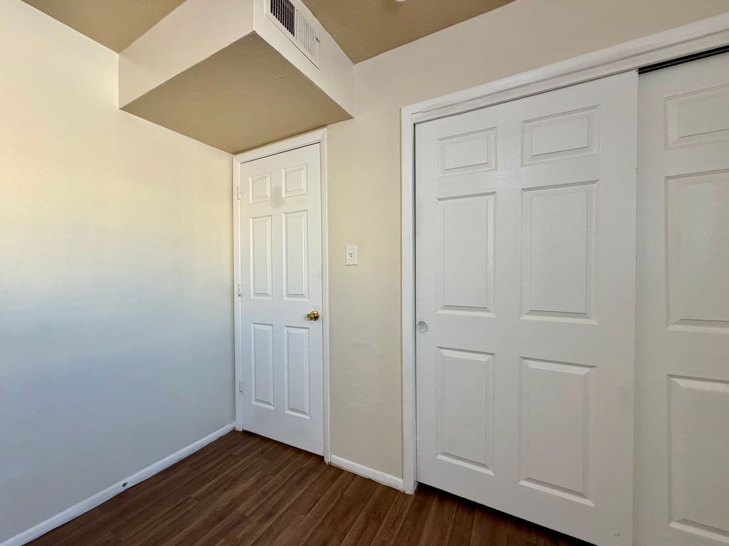 Albuquerque Apartment: 4900 Wyoming Blvd NE