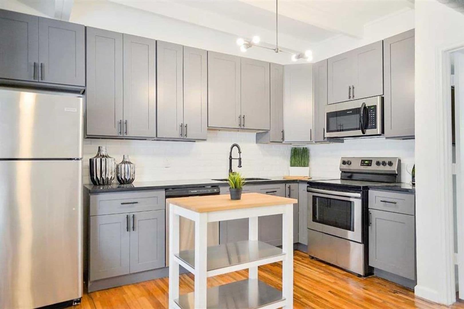 Houston Apartment: 219 Marshall