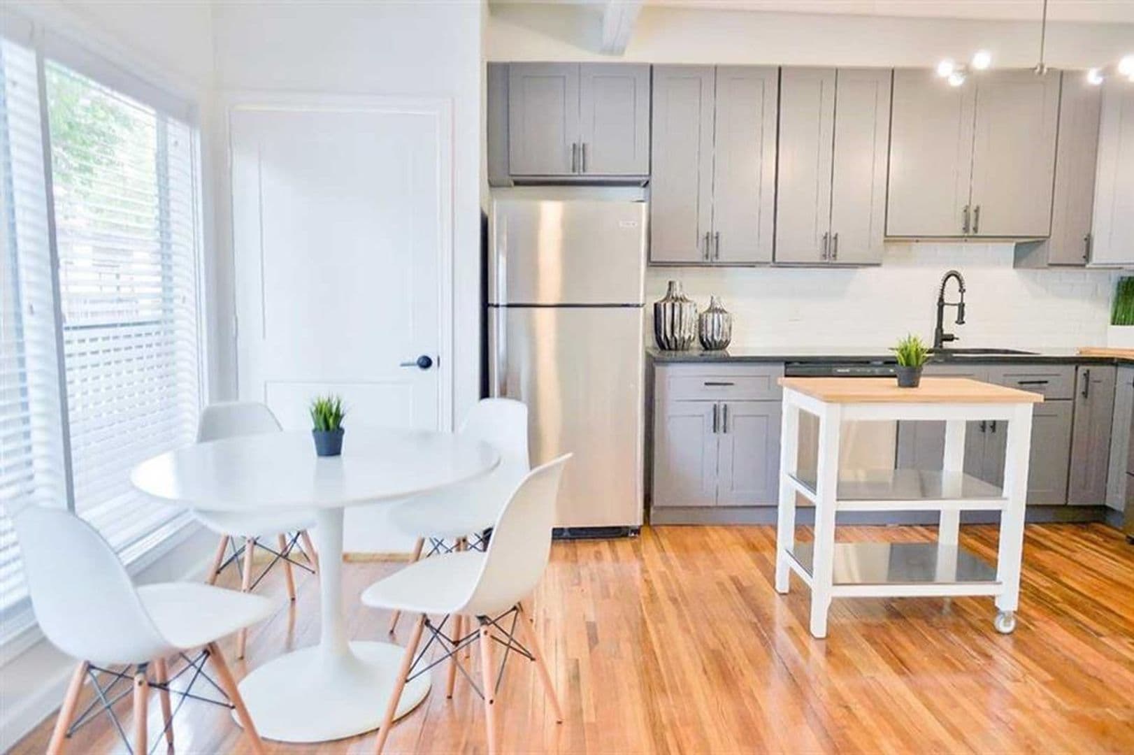 Houston Apartment: 219 Marshall