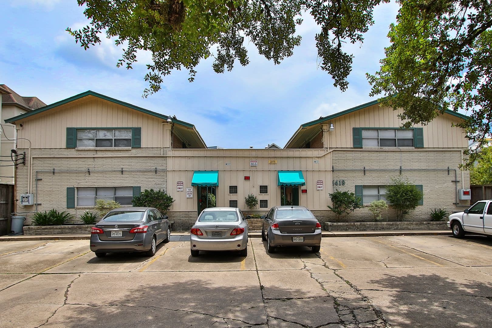 Houston Apartment: 1419 Hyde Park