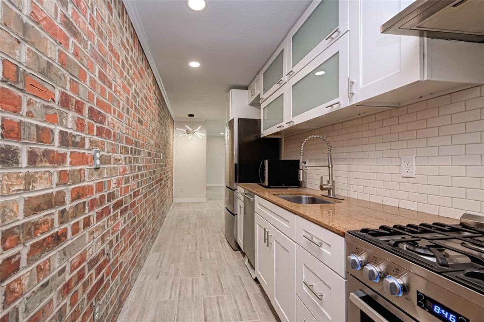 Houston Apartment: 1747 Wroxton Court