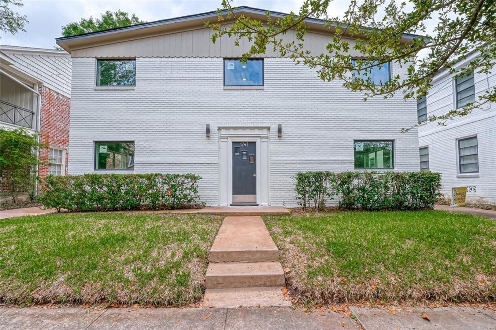 Houston Apartment: 1747 Wroxton Court