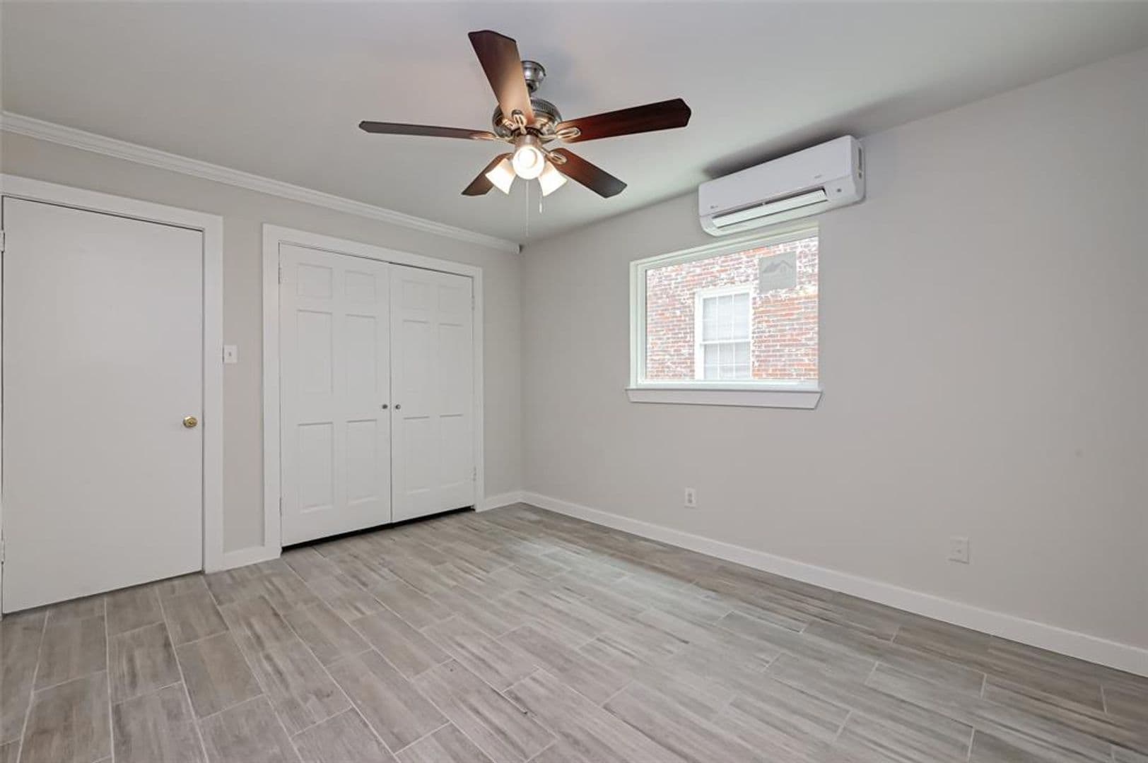 Houston Apartment: 1747 Wroxton Court