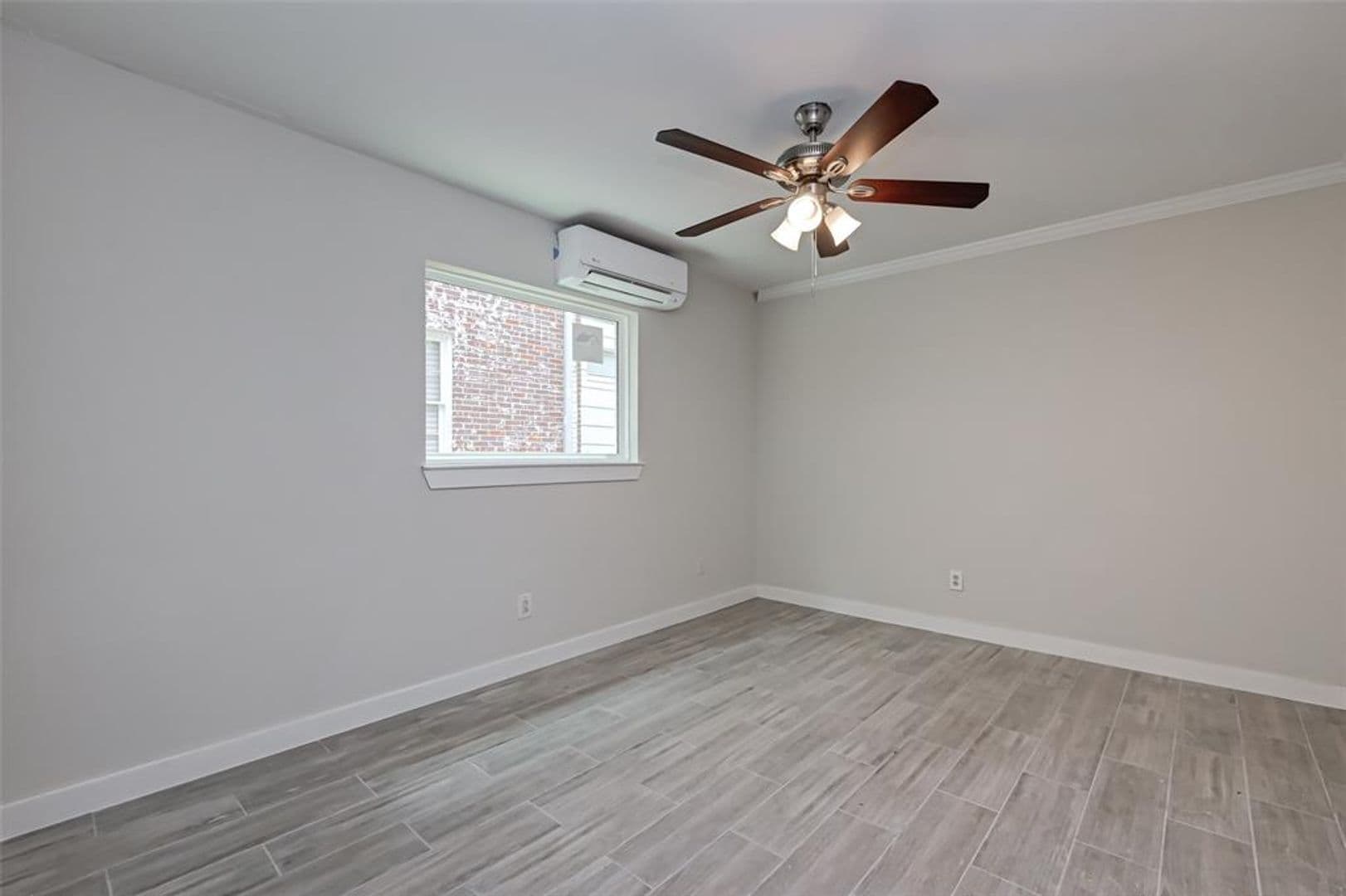 Houston Apartment: 1747 Wroxton Court