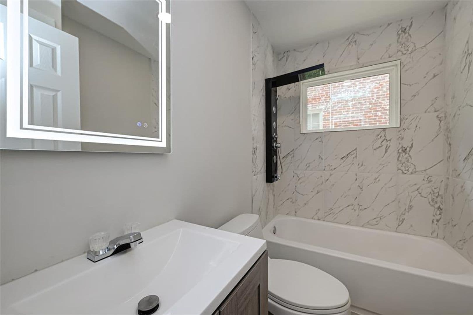 Houston Apartment: 1747 Wroxton Court