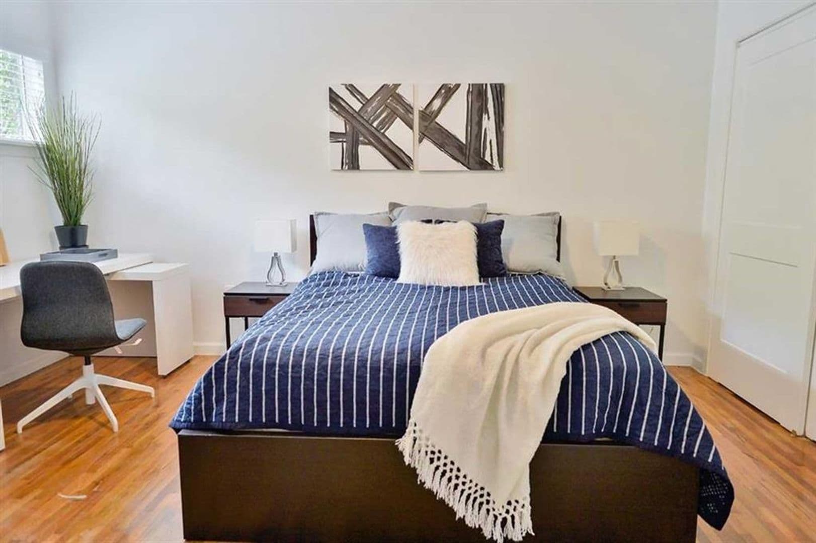Houston Apartment: 219 Marshall