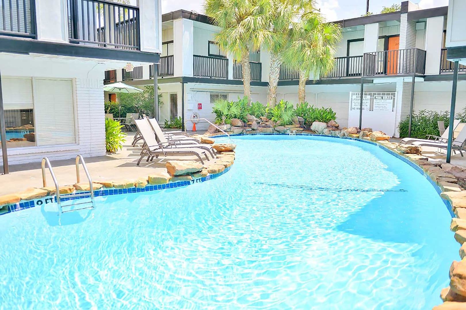 Houston Apartment: 219 Marshall