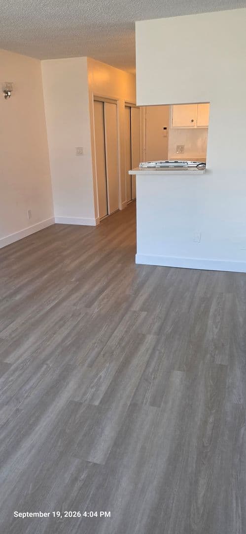 Los Angeles Apartment: 3770 Vinton Avenue