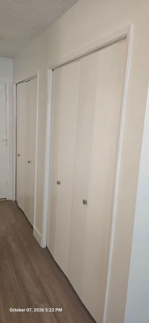 Los Angeles Apartment: 3770 Vinton Avenue