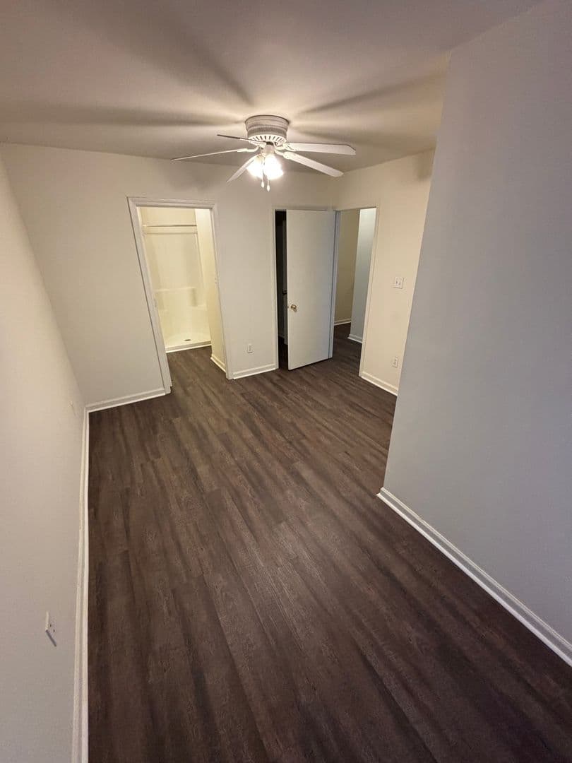 Raleigh Apartment: 1003 Lorimer Road