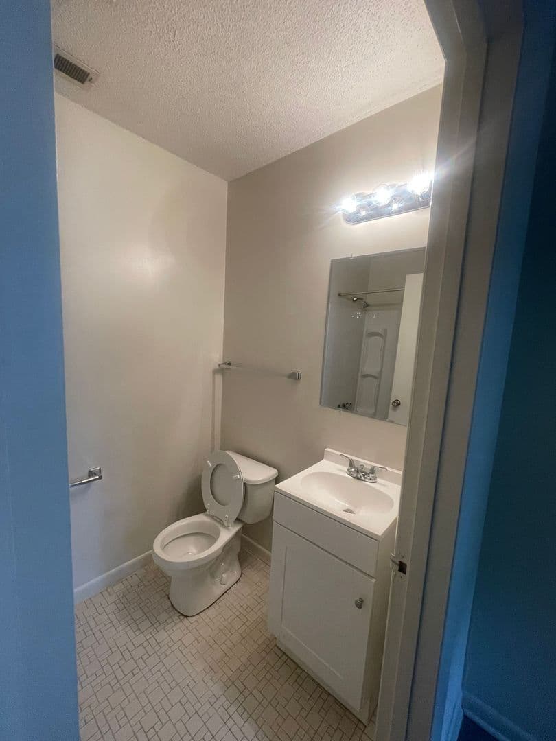 Raleigh Apartment: 1402-K Gorman Street