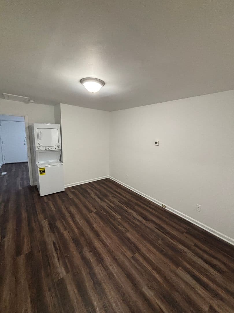 Raleigh Apartment: 4130 Western Blvd.
