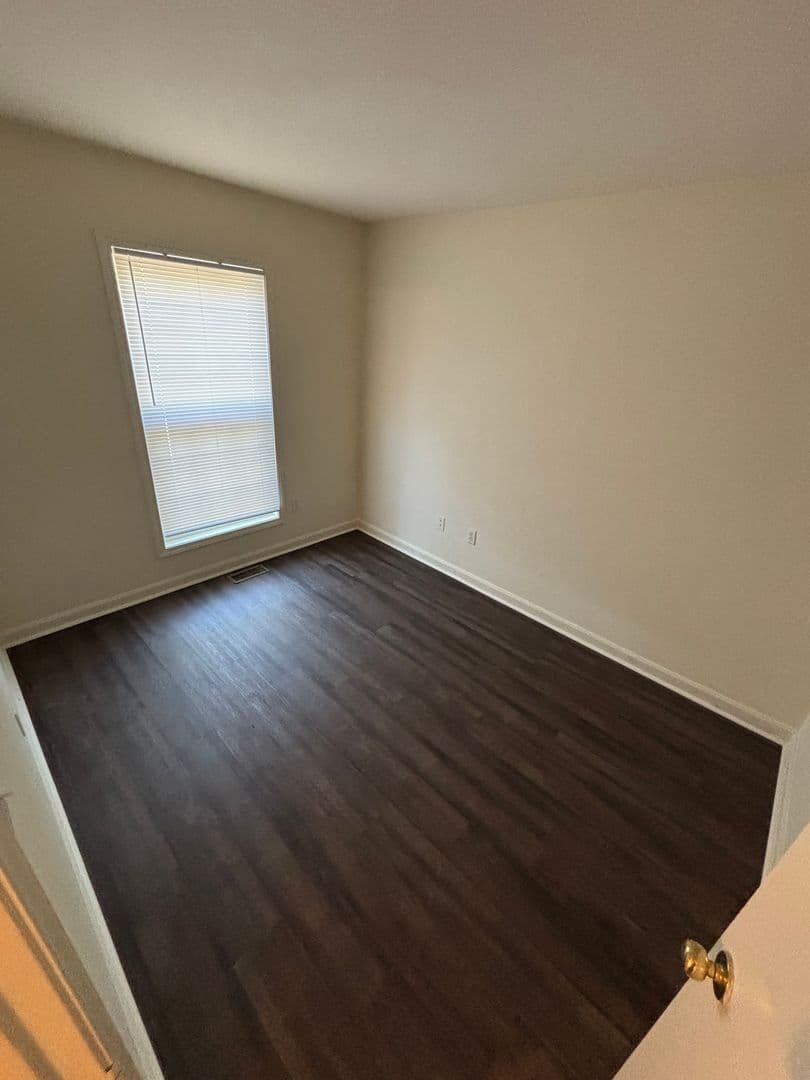 Raleigh Apartment: 1003 Lorimer Road