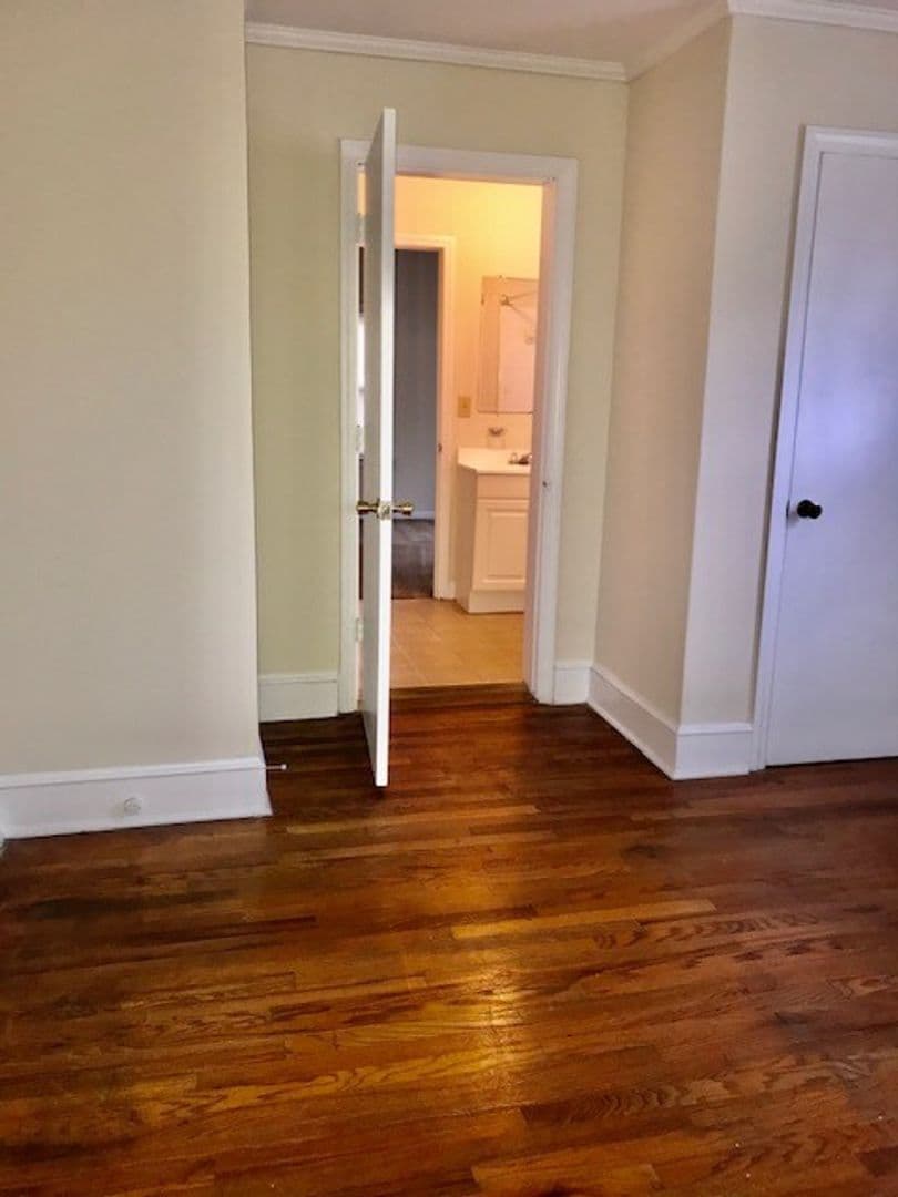 Cary House: 106 Adams Street
