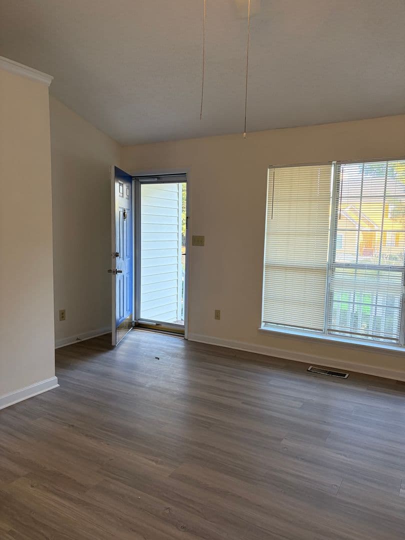 Raleigh House: 4013 Old Coach Road