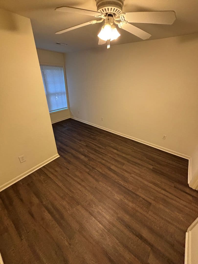 Raleigh Apartment: 1003 Lorimer Road