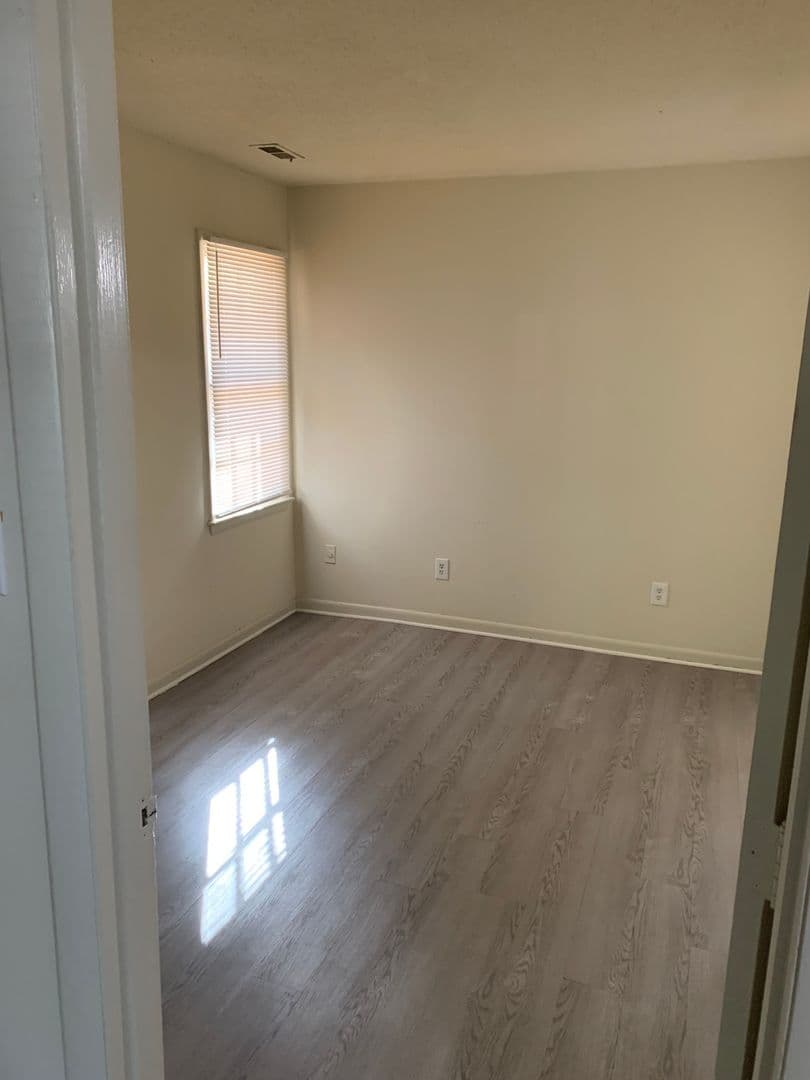 Raleigh Apartment: 1402-K Gorman Street