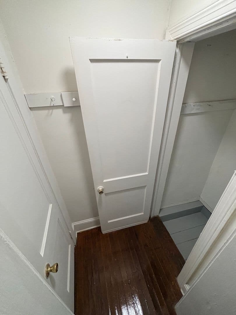 Raleigh Apartment: 3113 & 3115 Douglas Street
