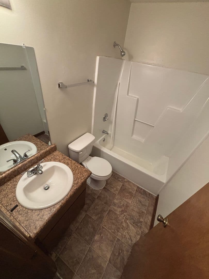 Raleigh Apartment: 1512 Collegeview Avenue
